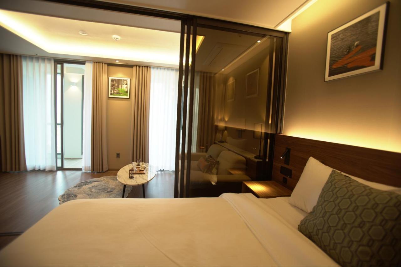 Sienna Ambassador Residence Busan Exterior foto
