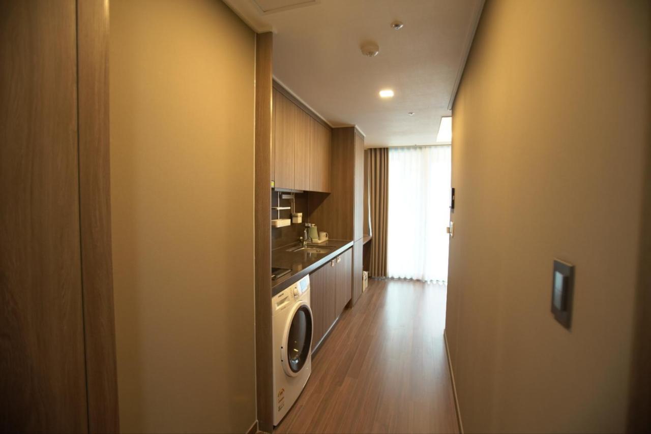 Sienna Ambassador Residence Busan Exterior foto